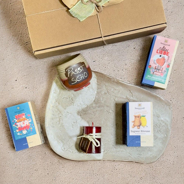 "Passt scho Box" - Tee, Kerze & Tasse für entspannte Momente