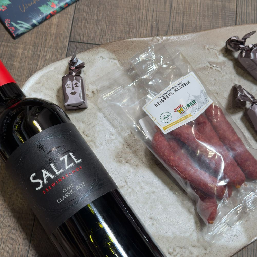Wein Geschenkbox Österreich mit Speck und Edelbrand